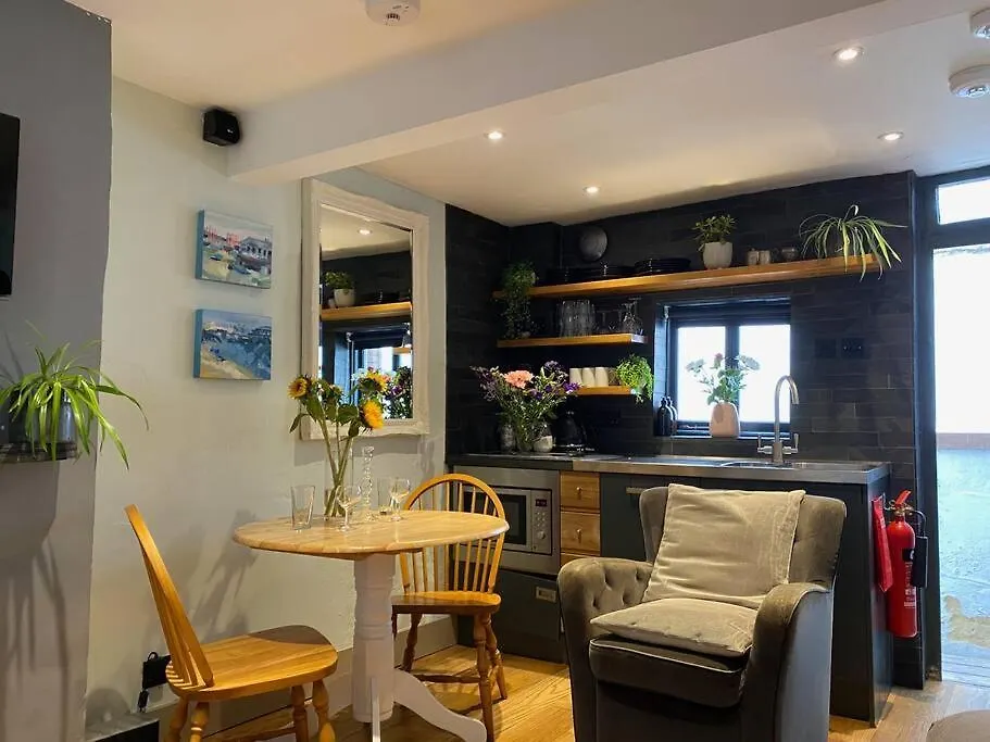 Smugglers Heritage Cottage, Very Central In Vibrant Brighton Holiday home